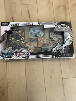 Pokemon - Unova Heavy Hitters Premium Collection (SV Black Bolt & White Flare) - Image 1