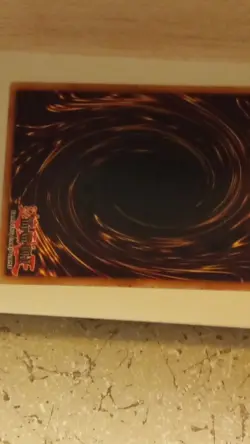 Yu-Gi-Oh! Insect Queen CT1-EN005 Ultra Rare 2004 Collectors Tin - Image 2