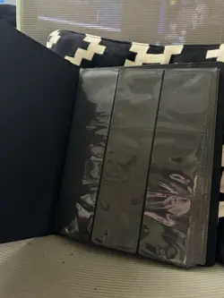 MTG Zippered 9-Pocket Magic: The Gathering Binder (Holds 540 Cards) - Image 2