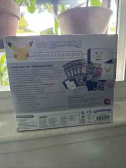 Pokemon TCG: 25th Anniversary Celebrations Elite Trainer Box (2021) 820650809439 - Image 2