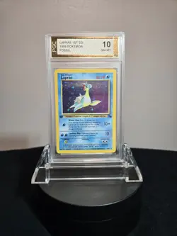 1999 POKEMON FOSSIL 1ST ED #10 LAPRAS-HOLO PGC 10 - Image 2