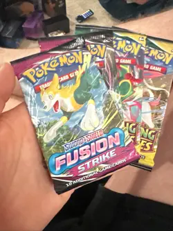 Pokemon TCG 2 Fusion Strike And 2 Evolving Skies Booster Pack Lot - Image 1