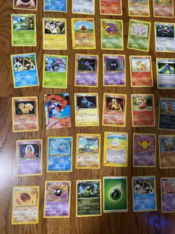 400 Pokemon cards lot Vintage/Modern Holos/Commons/rares - Most VLP/LP pokemon - Image 4