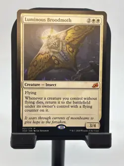 Luminous Broodmoth Ikoria: Lair of Behemoths Regular - Image 1