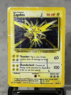 Original Pokemon TCG Zapdos 016/102 Base Set Holo DMG - Image 1