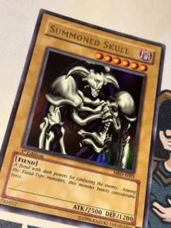 Summoned Skull MRD-E003 Ultra Rare 1st Edition Yu-Gi-Oh NM - Image 3