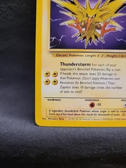Zapdos 30/62 Fossil Base Set Non-Holo Pokemon 1995 1999 - Image 5