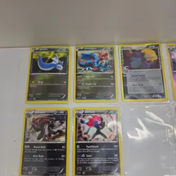 Pokemon TCG Lot 32 Cards Holo/Reverse Blastoise Flareon Lucario 1999-00s Xerneas - Image 2