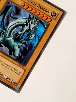 Yugioh Blue-Eyes White Dragon SKE-001 SUPER RARE MP - Image 5