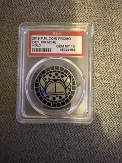 2019 POKEMON PROMO COIN DETECTIVE PIKACHU FROM THE CASE FILE (HOLO) PSA 10 Gem - Image 1
