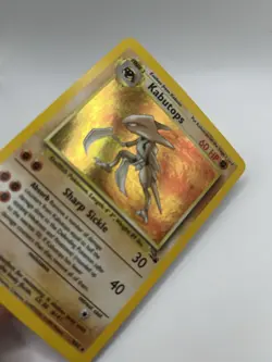 Pokemon TCG Kabutops Holo Rare Unlimited Card 9/62 Fossil - Image 3