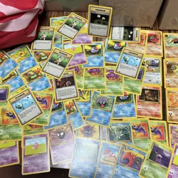 Lot of 70+ pokemon cards vintage + 1st edition , base set and more - Image 3