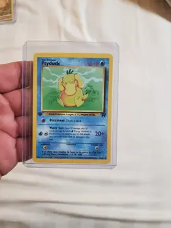 LP Pokemon Card Psyduck 53/62 Fossil 1st Edition - Image 1