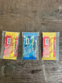 3x *RARE* 2011 Sealed Pokemon Booster Pack Battle Disc Game Charizard from box - Image 2