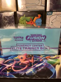 Pokemon Sealed Pokemon Center Exclusive Fusion Strike Elite Trainer Box 820650809941 - Image 5