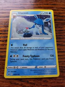 NM Glaceon SWSH192 SWSH: Sword & Shield Promo Cards Holo - Image 1