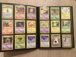 200+ TCG Pokemon WOTC Vintage Cards in 3 x 3 Binder Holos + rares incl jumbo - Image 2