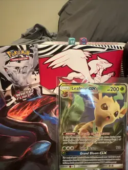 Pokemon TCG Leafeon GX Promo Black Star Holo Card SM146 - Image 2