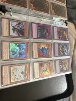 Konami Yu-Gi-Oh! TCG Binder Lot Blue-Eyes White Dragon Dark Magician Cards - Image 4