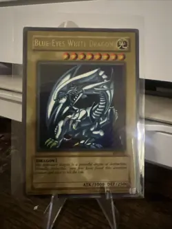 Blue-Eyes White Dragon SDK-001 Ultra rare Unlimited HP - Image 1