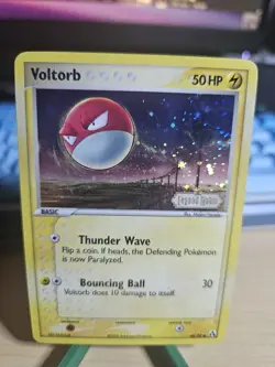 2006 Pokemon EX Legend Maker #68 Voltorb Reverse Holo - Image 1