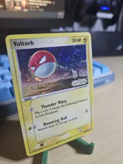2006 Pokemon EX Legend Maker #68 Voltorb Reverse Holo - Image 3