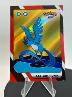 2025 POKEMON POKEDEX Kanto Peru Edition Articuno #144 Gold Holo - Image 1