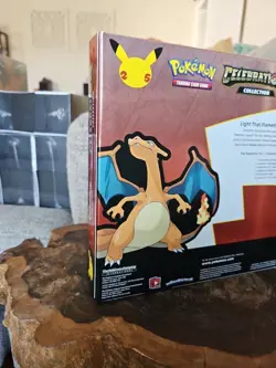 Pokemon TCG: Celebrations Collection Box Lance's Charizard V 820650809392 - Image 2