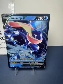 Pokemon TCG Greninja v Fusion Strike Holo Ultra Rare Card 073/264 - Image 2