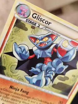 Gliscor 4/90 Holo HGSS Undaunted Rare Pokemon Card NM - Image 3