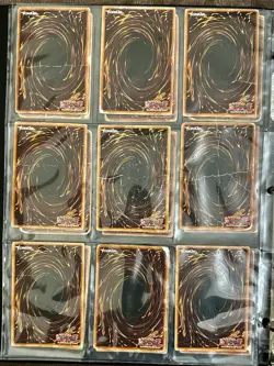 Yu-Gi-Oh! album 231 vintage and modern mix from near mint to damage cards - Image 3