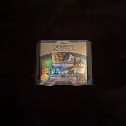 Disney Lorcana : Disney 100 Collector’s Edition Gift Set Rise of the Floodborn - Image 1