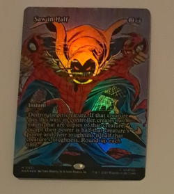 Saw in Half Borderless Comic FOIL NM Marvel Spiderman MTG MAGIC THE GATHERING - Image 1