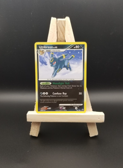 Umbreon 32/100 - Rare Reverse Holo - Majestic Dawn - Damaged (DMG) - Image 1