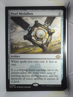 Pearl Medallion - R294 - MTG - Modern Horizons 3 (MH3) - Image 1