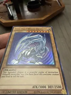 Yugioh: Blue-Eyes White Dragon (Ultra Rare) Limited edition CT13-EN008 NM/M - Image 2