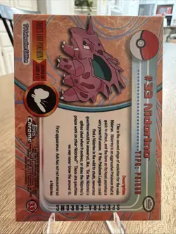 Topps Chrome 2000 Pokemon Nidorino TV Animation Edition Spectra-Chrome #33 - Image 2