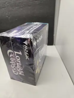 Magic the Gathering Lorwyn Eclipsed Draft Night Box (12 Booster Packs) - Damage - Image 2