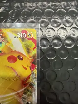 Pokemon TCG Pikachu VMAX Full Art SWSH286, Sword & Shield Nm/Lp - Image 3