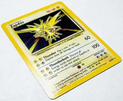 1999 Pokemon Base Set Unlimited 16/102 Zapdos Holo Rare NM !! - Image 3