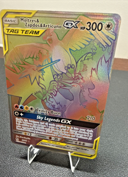 2019 Moltres & Zapdos & Articuno GX NM Rainbow 69/68 Hidden Fates Pokemon Card - Image 4