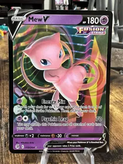Pokemon TCG Mew v 2025 SWSH08 Fusion Strike Ultra Rare Holo Card #113/264 - Image 1