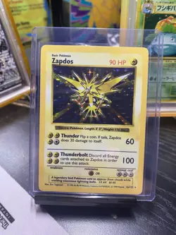 Vintage Holo Pokemon Lot! Shadowless Zapdos, Base Set Mewtwo, Venusaur, Gyarados - Image 2