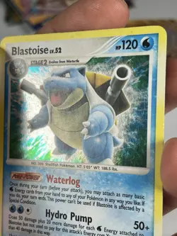 2007 Secret Wonders Blastoise Pokemon card 2/132 - Image 4