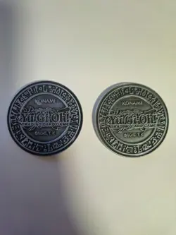 2x YuGiOh YCS Pre Silver Coin - Dark Magician, Blue Eyes Ultimate - Image 2