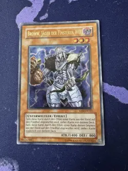 YU-GI-OH! - Broww, Jager der Finsteren Welt - EEN-DE021 - Ultimate Rare - Image 1