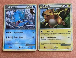 2010 Holo Gyarados 30/30 & Raichu Pokemon TCG Card Lot of (33) HGSS Trainer Kit - Image 1