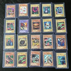Yugioh LOT 20 Card Japanese Version Yu-Gi-Oh! ALL IN TOP LOADERS - Image 1