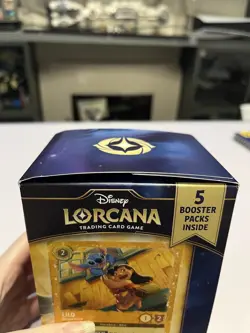 Disney Lorcana lilo gift box sealed inc 5 booster packs in box - Image 5
