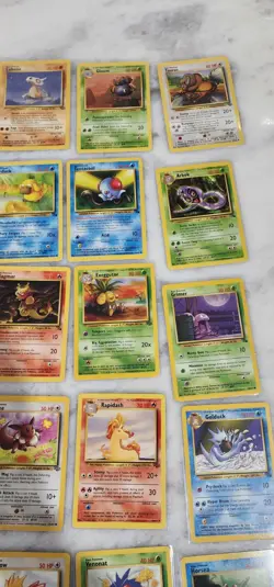 Pokemon ( Fossil & Jungle) Base Set Card Lot Of 50 Cards Vintage Pokemon Cards - Image 5